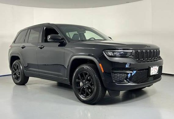 JEEP GRAND CHEROKEE 2024 1C4RJHAG7RC108870 image